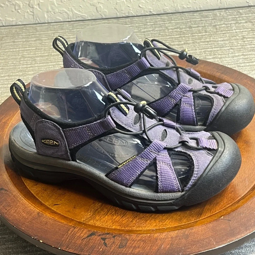 Keen Venice H2 Sandals style Womens Hiking Trail Waterproof Toe Guard Purple 8.5